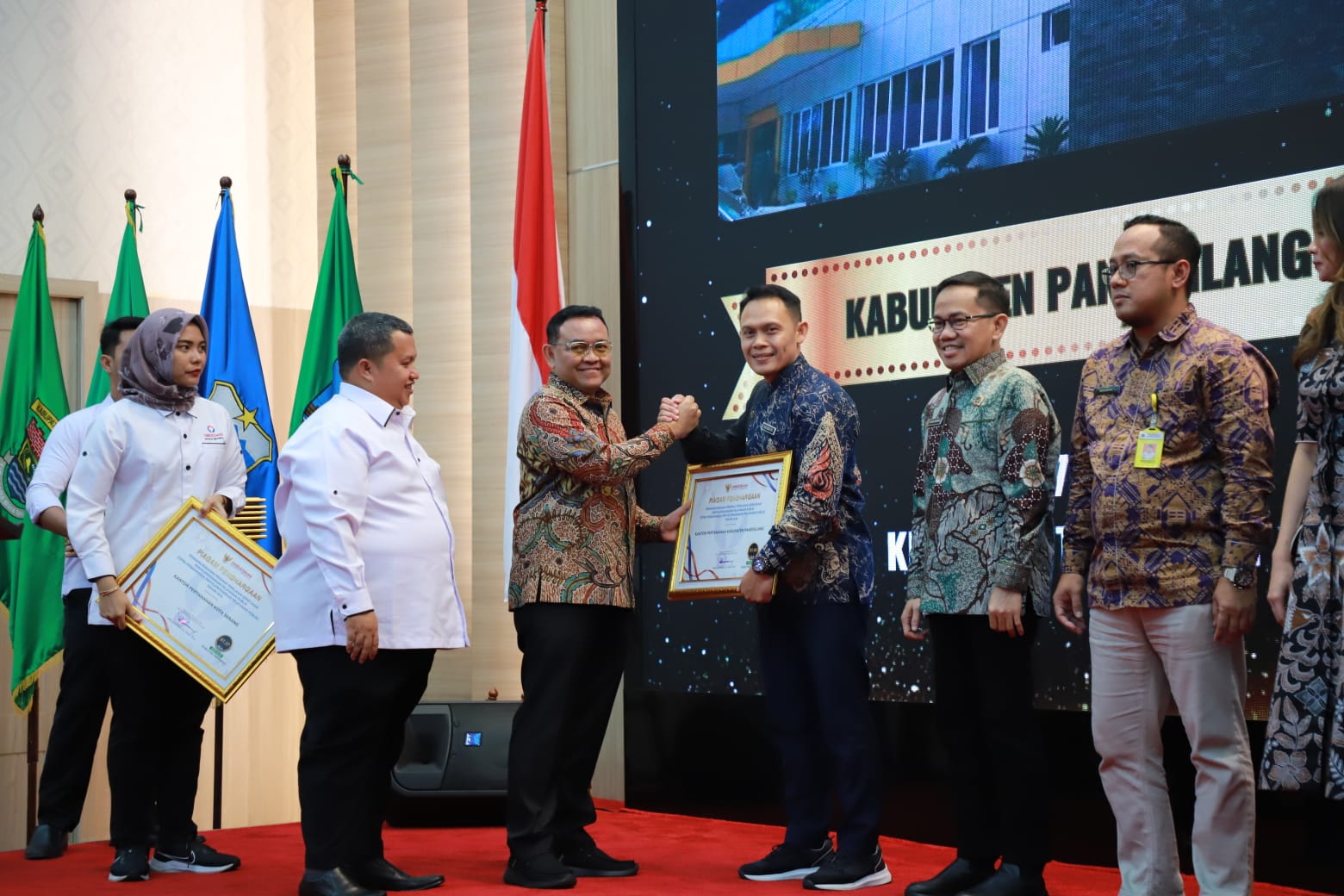 Kanwil BPN Provinsi Banten dan Kantor Pertanahan se-Banten Raih Penghargaan Kategori “A”