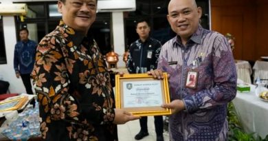 Hari Pertama Menjabat, Wakil Walikota Jakut Temui Warga Pluit Hari Pertama Menjabat, Wakil Walikota Jakut Temui Warga Pluit