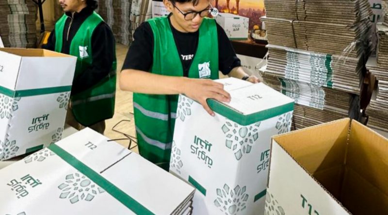 Mahasiswa RI asal Sulawesi di Kairo Gelar Dukungan Pengemasan Bantuan Kantong Ramadhan di Misr El-Kheir Foundation