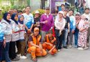 Lurah Tugu Utara Meninjau Warga  Wilayah RW 018, Yang Menggelar Kerja Bakti