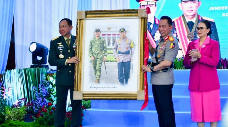 Panglima TNI Hadiri Acara Pisah Sambut Kapolri