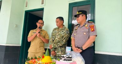 HUT TNI ke-81, Koramil Tegallalang Dapat Kejutan Dari Polsek Dan Camat HUT TNI ke-81, Koramil Tegallalang Dapat Kejutan Dari Polsek Dan Camat